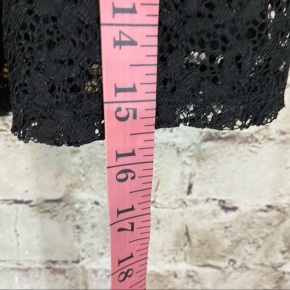 Forever21 black lace skater skirt size large - Picture 4 of 6